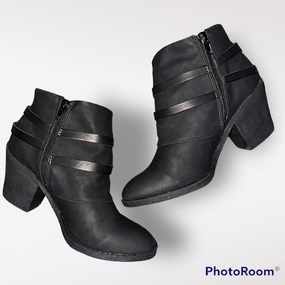 Blowfish black ankle booties size 7 - Picture 3 of 8